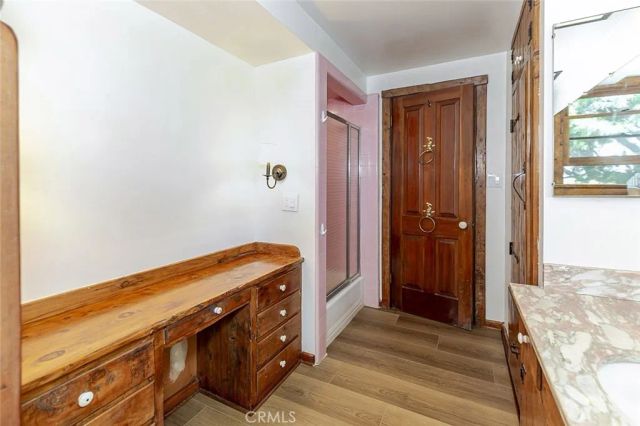 3853 Eureka Drive, Studio City, CA 91604