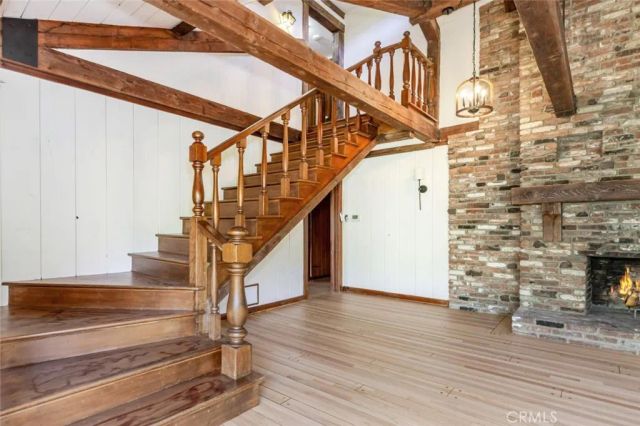 3853 Eureka Drive, Studio City, CA 91604