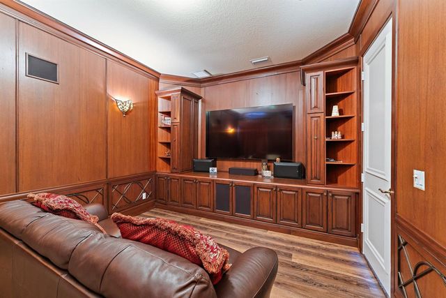 422 Savoie Drive, Palm Beach Gardens, FL 33410