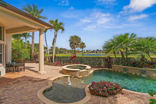 422 Savoie Drive, Palm Beach Gardens, FL 33410