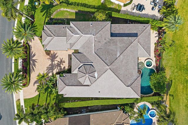 422 Savoie Drive, Palm Beach Gardens, FL 33410