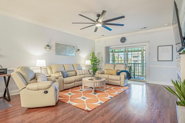4869 Luster Leaf Cir Apt 302, Myrtle Beach, SC 29577