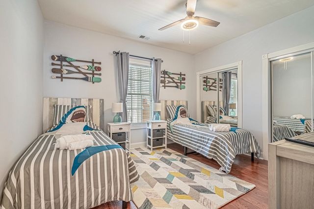 4869 Luster Leaf Cir Apt 302, Myrtle Beach, SC 29577