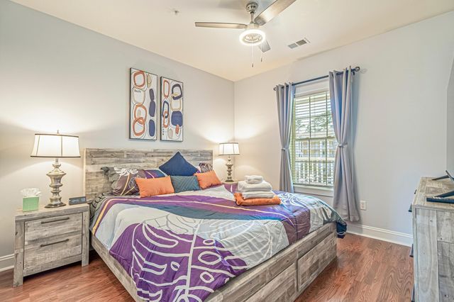 4869 Luster Leaf Cir Apt 302, Myrtle Beach, SC 29577