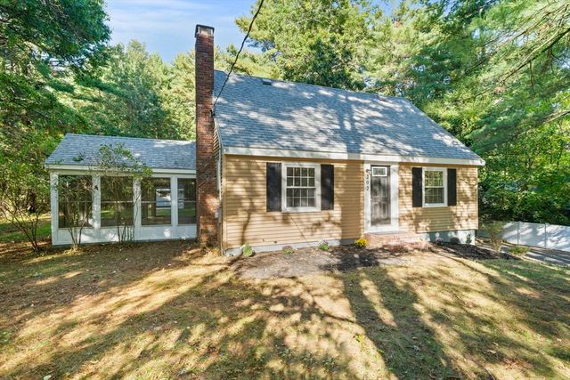 202 Plymouth St, Pembroke, MA 02359