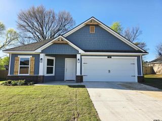 320 Erica Way, Lindale, TX 75771