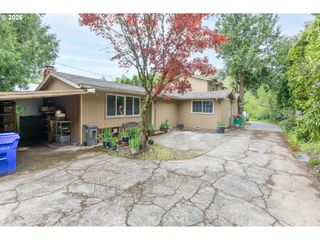 765 Se ROBERTS Ave, Gresham, OR 97080