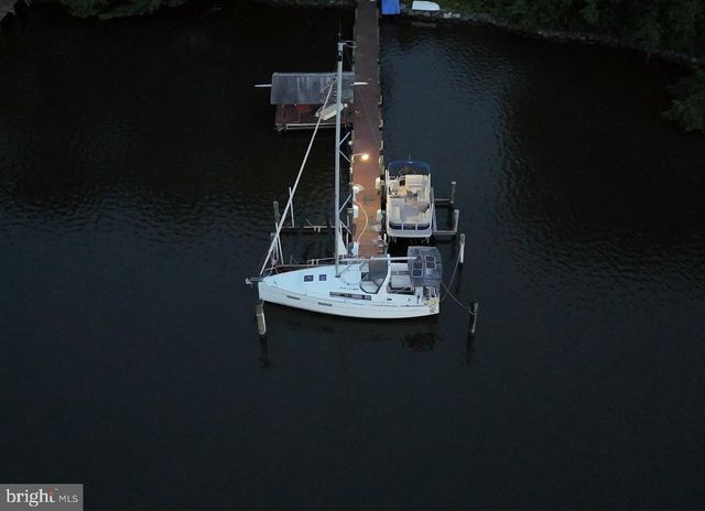 7720 W SHORE RD, Pasadena, MD 21122