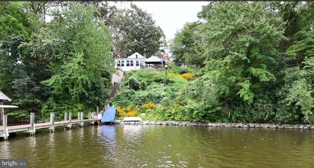 7720 W SHORE RD, Pasadena, MD 21122
