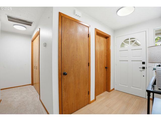 5655 PALISADES Dr, Lincoln City, OR 97367