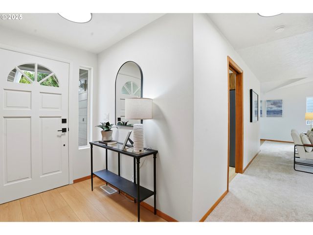 5655 PALISADES Dr, Lincoln City, OR 97367