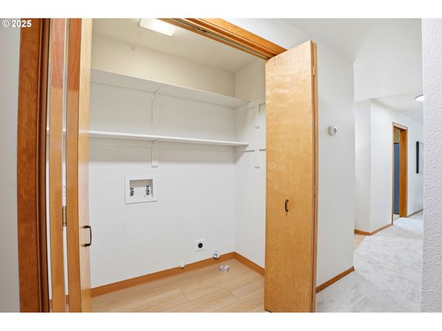 5655 PALISADES Dr, Lincoln City, OR 97367