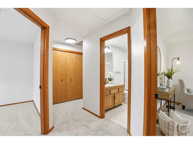 5655 PALISADES Dr, Lincoln City, OR 97367