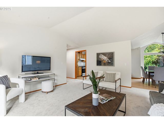 5655 PALISADES Dr, Lincoln City, OR 97367