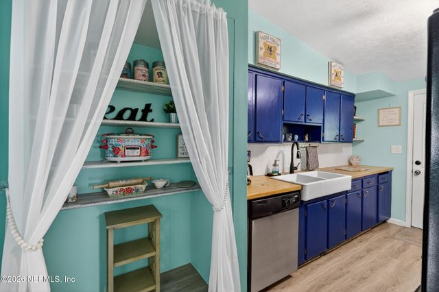 8551 MATHONIA Avenue, Jacksonville, FL 32211