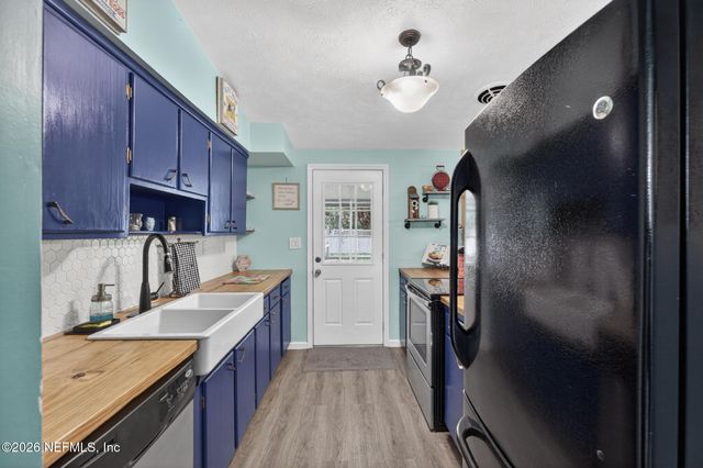 8551 MATHONIA Avenue, Jacksonville, FL 32211