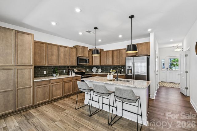 7551 Ethora Way, Charlotte, NC 28216