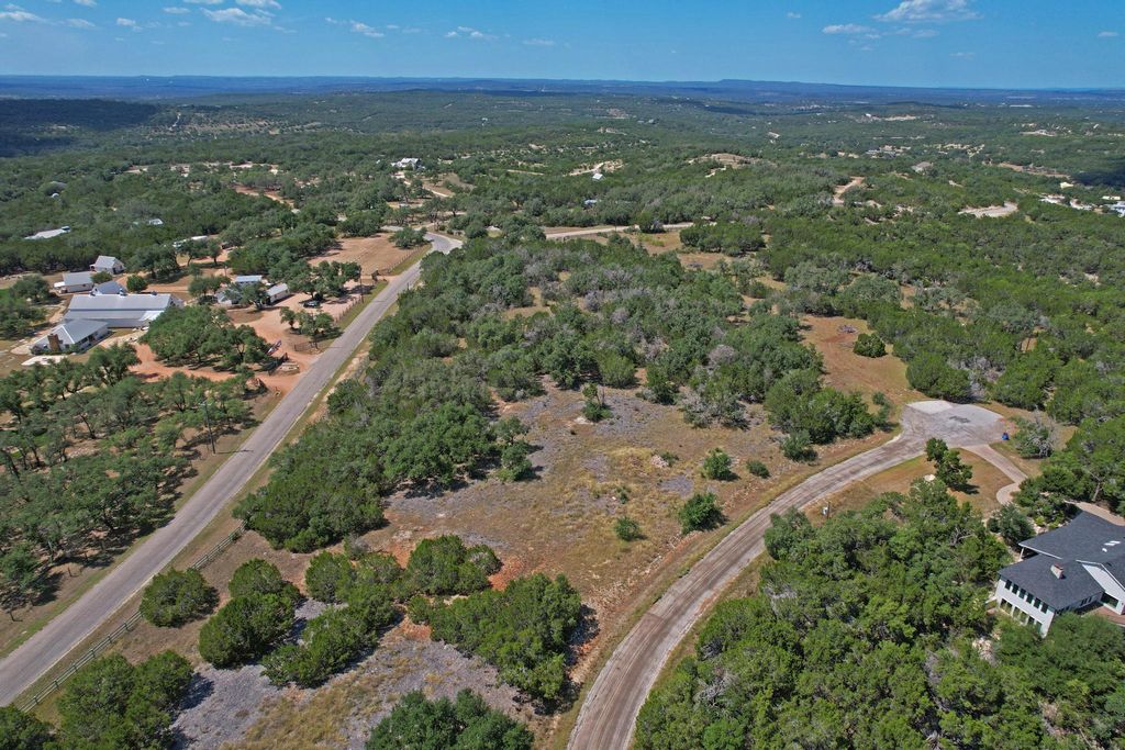 0 Stonegate LN, Dripping Springs, TX 78620