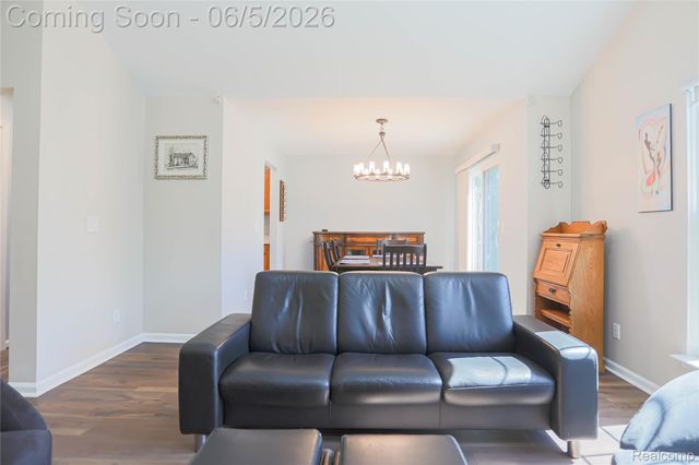 1859 Flagstone Circle, Rochester, MI 48307
