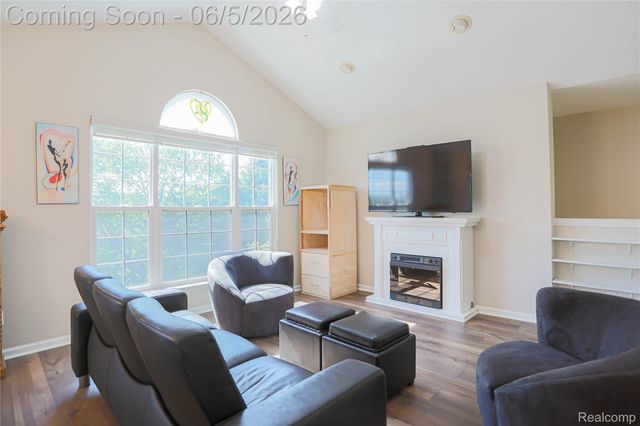 1859 Flagstone Circle, Rochester, MI 48307