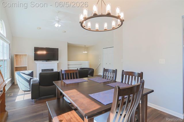 1859 Flagstone Circle, Rochester, MI 48307