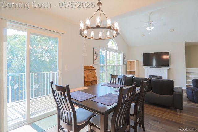 1859 Flagstone Circle, Rochester, MI 48307