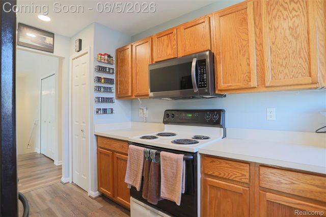 1859 Flagstone Circle, Rochester, MI 48307