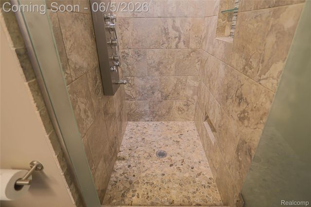 1859 Flagstone Circle, Rochester, MI 48307