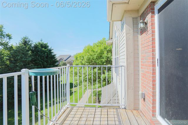 1859 Flagstone Circle, Rochester, MI 48307