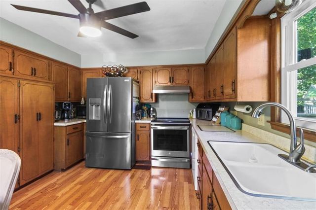 1422 N Spring Street, Independence, MO 64050