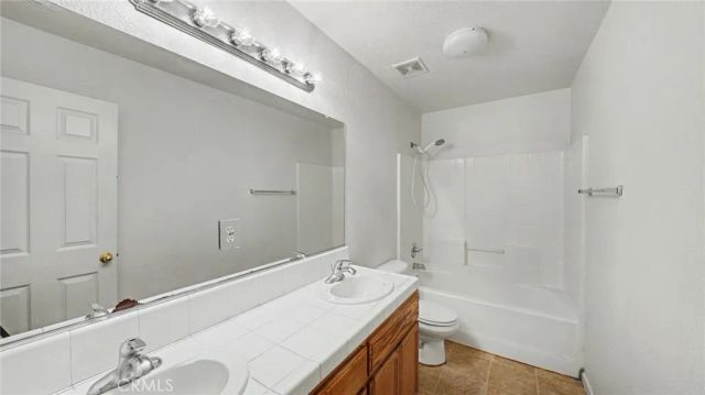 2204 W Sweet Water Court, Merced, CA 95348