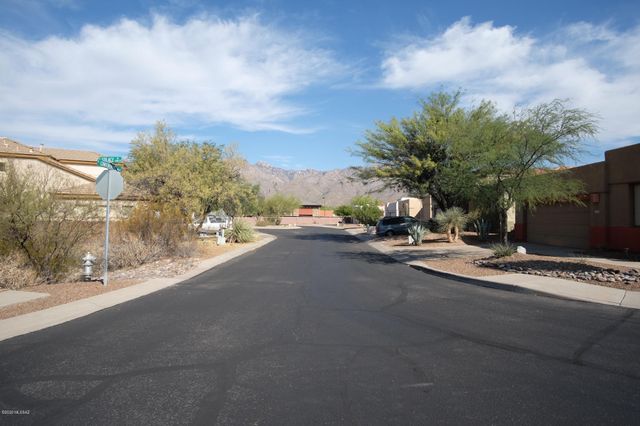 5162 N Contentment Court, Tucson, AZ 85756