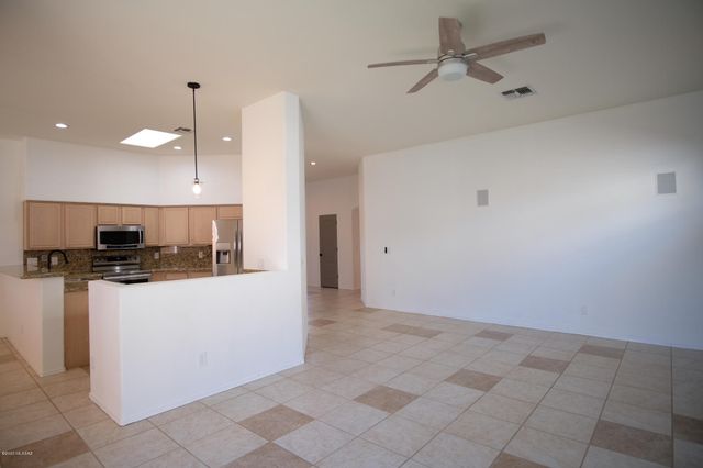 5162 N Contentment Court, Tucson, AZ 85756