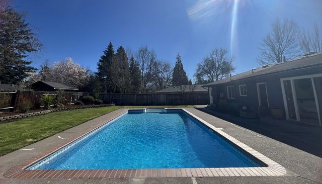 349 Lindero Avenue, Medford, OR 97504