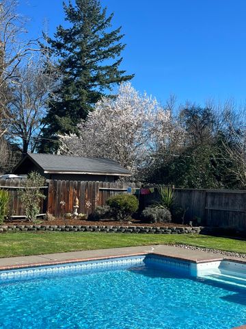 349 Lindero Avenue, Medford, OR 97504