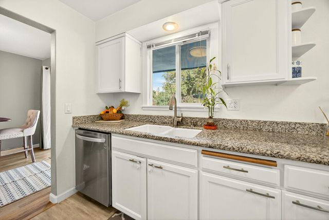 349 Lindero Avenue, Medford, OR 97504