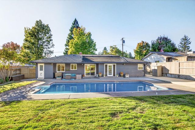 349 Lindero Avenue, Medford, OR 97504