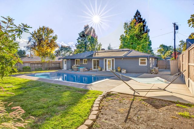 349 Lindero Avenue, Medford, OR 97504