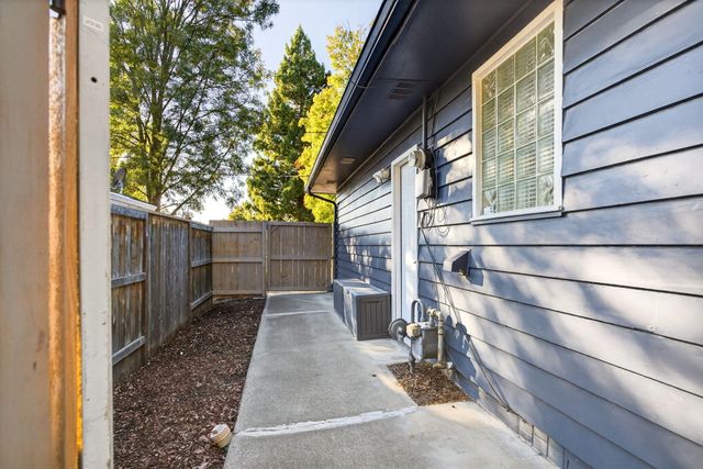 349 Lindero Avenue, Medford, OR 97504