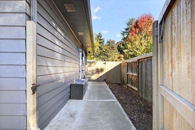 349 Lindero Avenue, Medford, OR 97504