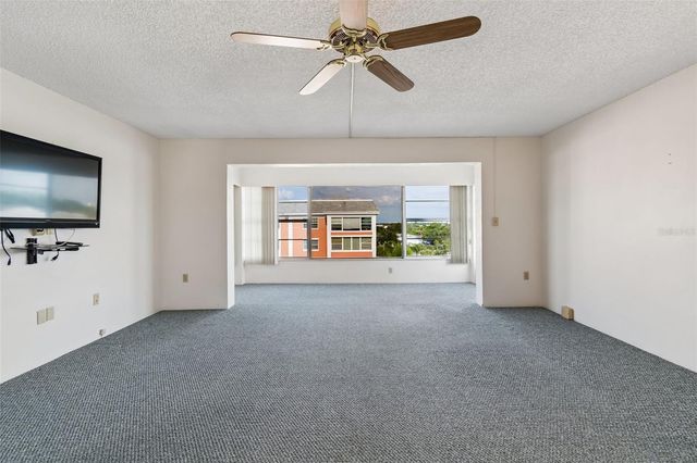 6960 20TH AVENUE N 501, St Petersburg, FL 33710