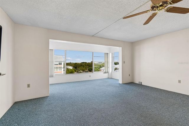 6960 20TH AVENUE N 501, St Petersburg, FL 33710
