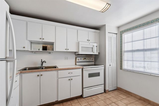 6960 20TH AVENUE N 501, St Petersburg, FL 33710