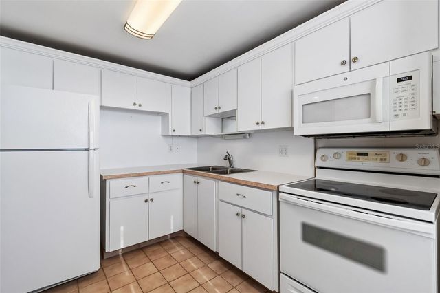 6960 20TH AVENUE N 501, St Petersburg, FL 33710