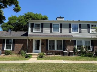 2768 Glenbridge Court, Ann Arbor, MI 48104