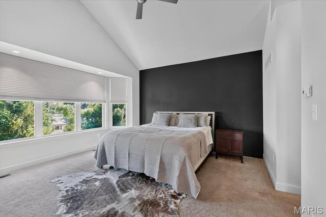 8931 Hilltop Manor Drive, St Louis, MO 63132