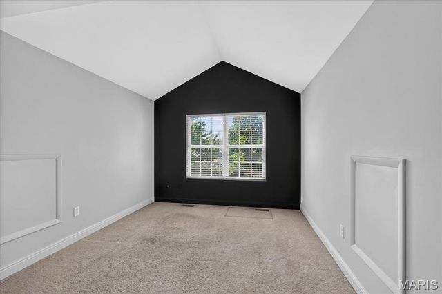 8931 Hilltop Manor Drive, St Louis, MO 63132