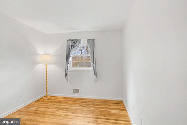 6607 GREY FOX DR, Springfield, VA 22152