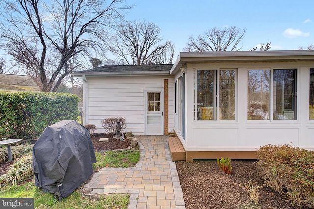 6607 GREY FOX DR, Springfield, VA 22152