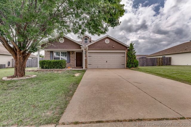 7308 S Gardenia Avenue, Broken Arrow, OK 74011